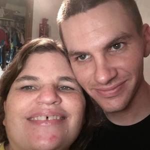 Meet your Posher, Alicia